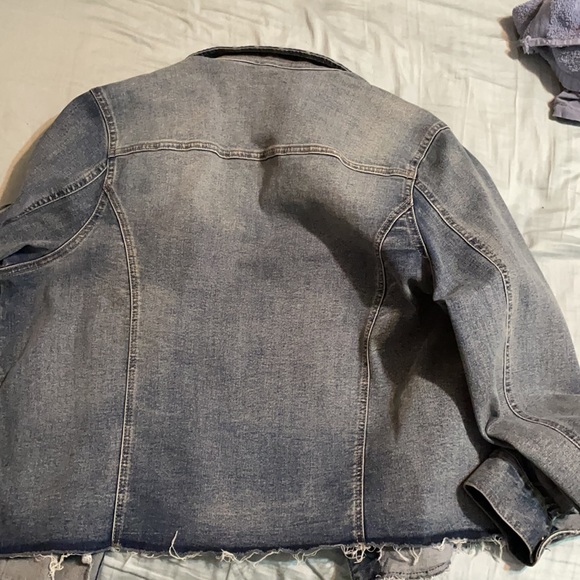 Jean jacket - Picture 4 of 4